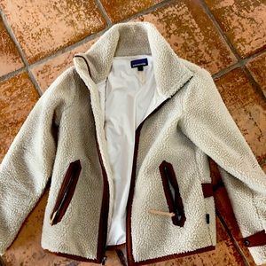 Barely used Patagonia fleece jacket